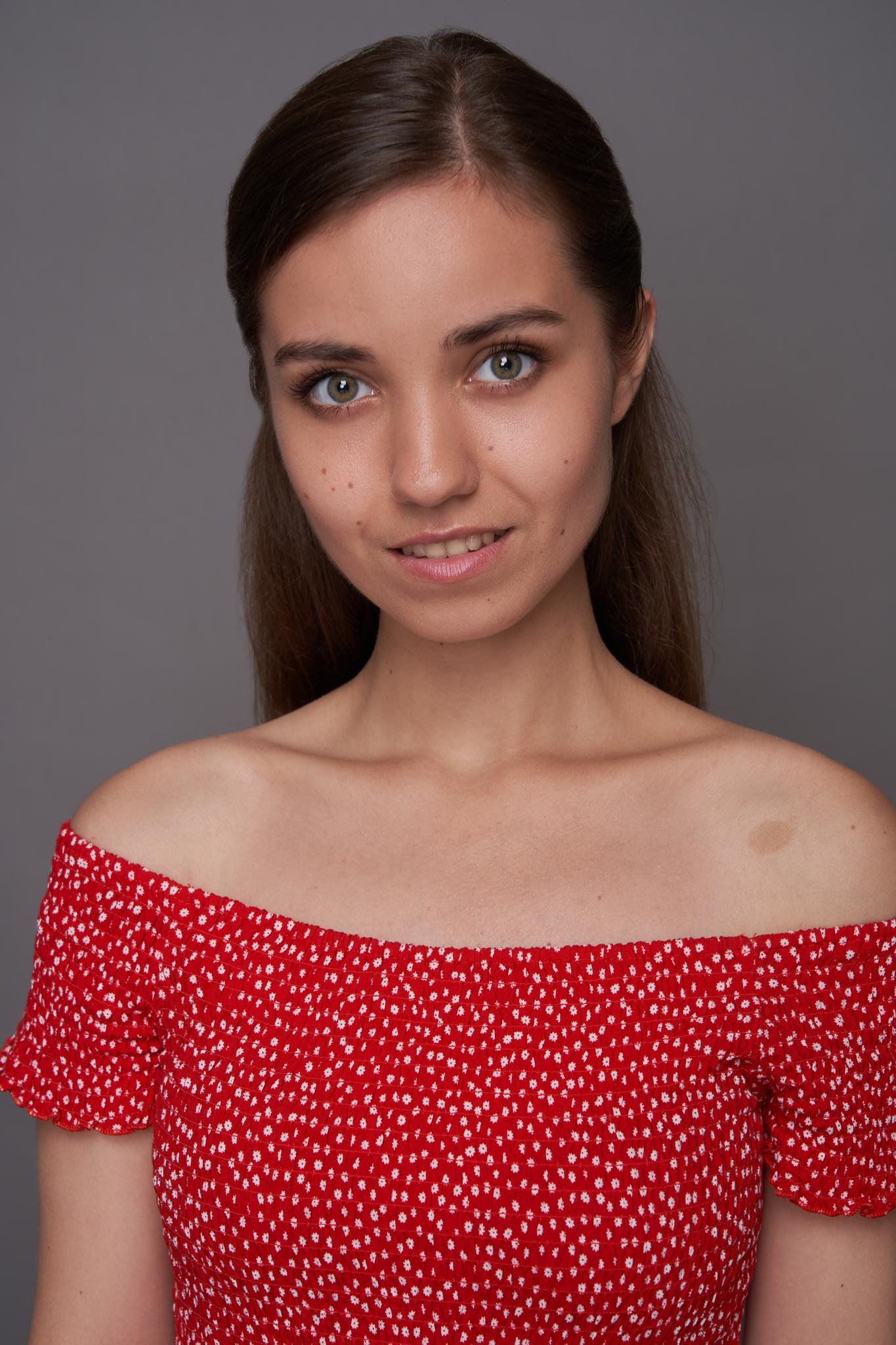 Yolbars va Venera porno Mening yosh xotinim sikni soradi