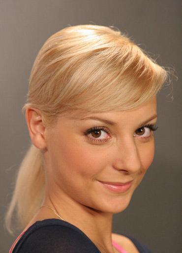 Katta klitorisi bolgan qiz kuchli orgazmga ega.