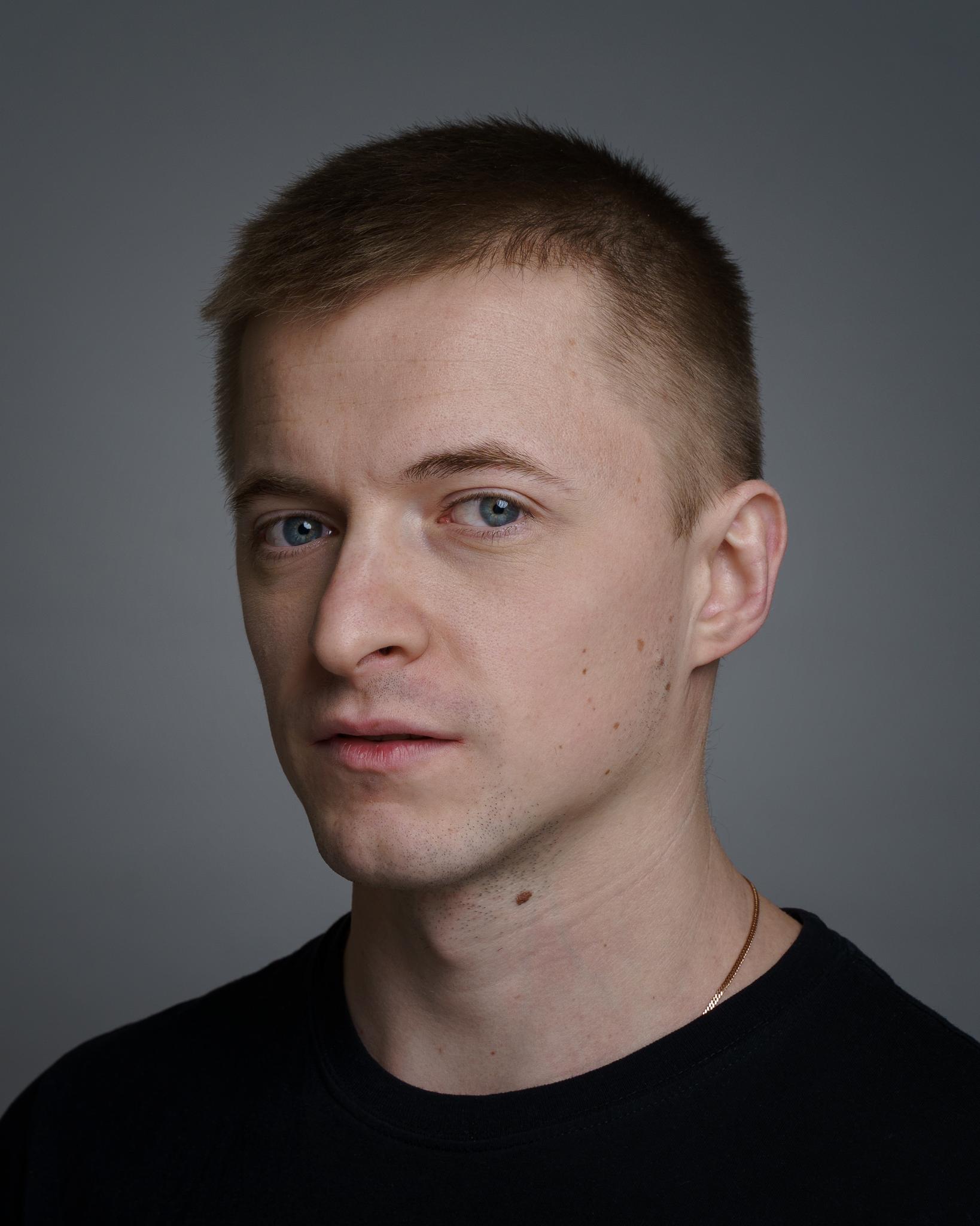 подвальный. подвальный миллиардер. подвальный. подвальный. генеральный директор великолукского мясокомбината подвальный.