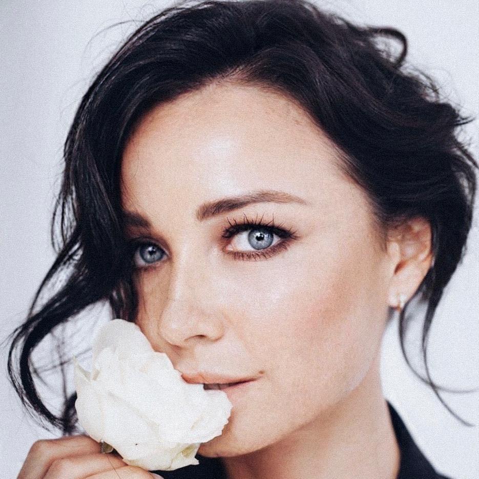 Семіз түкті киска жалап