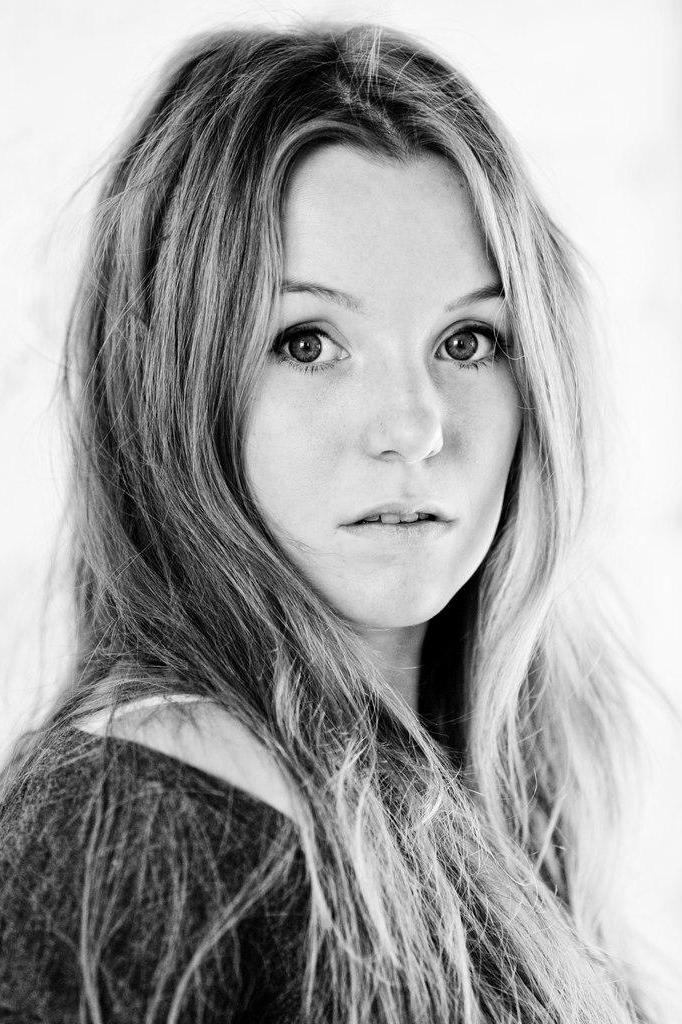 Strapon jinsiy aloqa sikuvchi erkaklar Yoshlarning shirali kokraklari