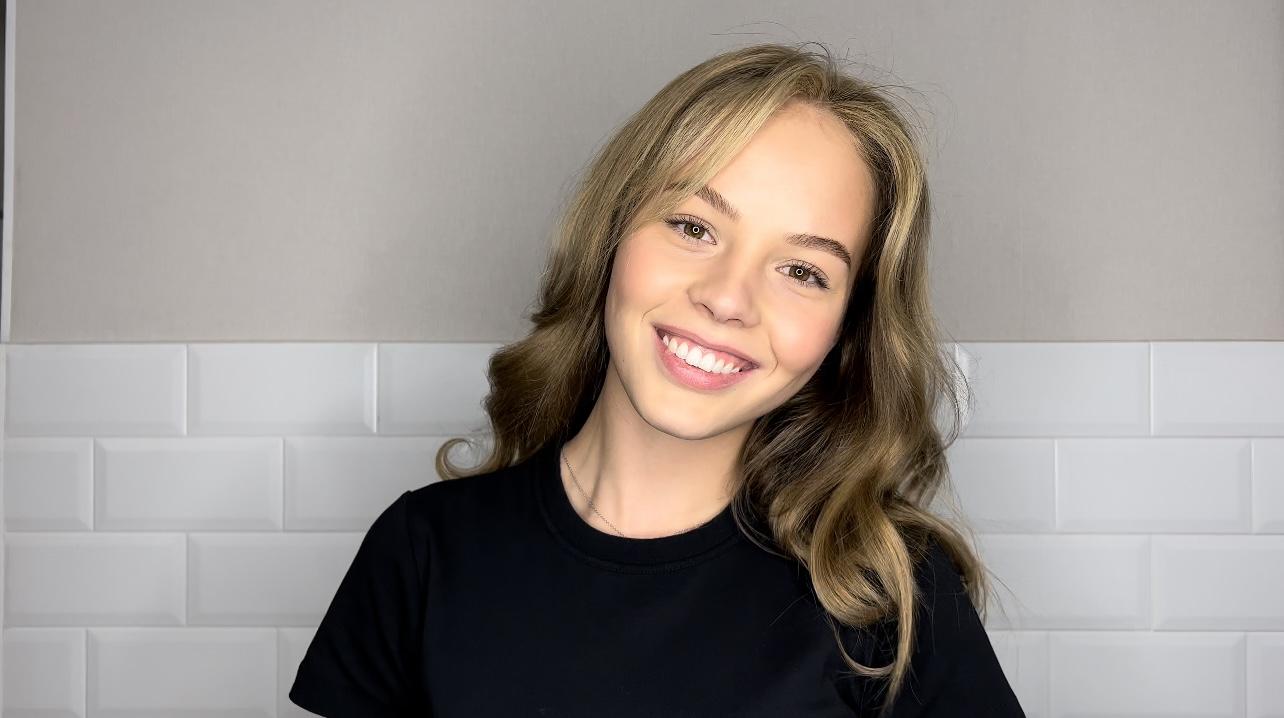 VKontakte-da xotinimning yalangoch fotosuratlari