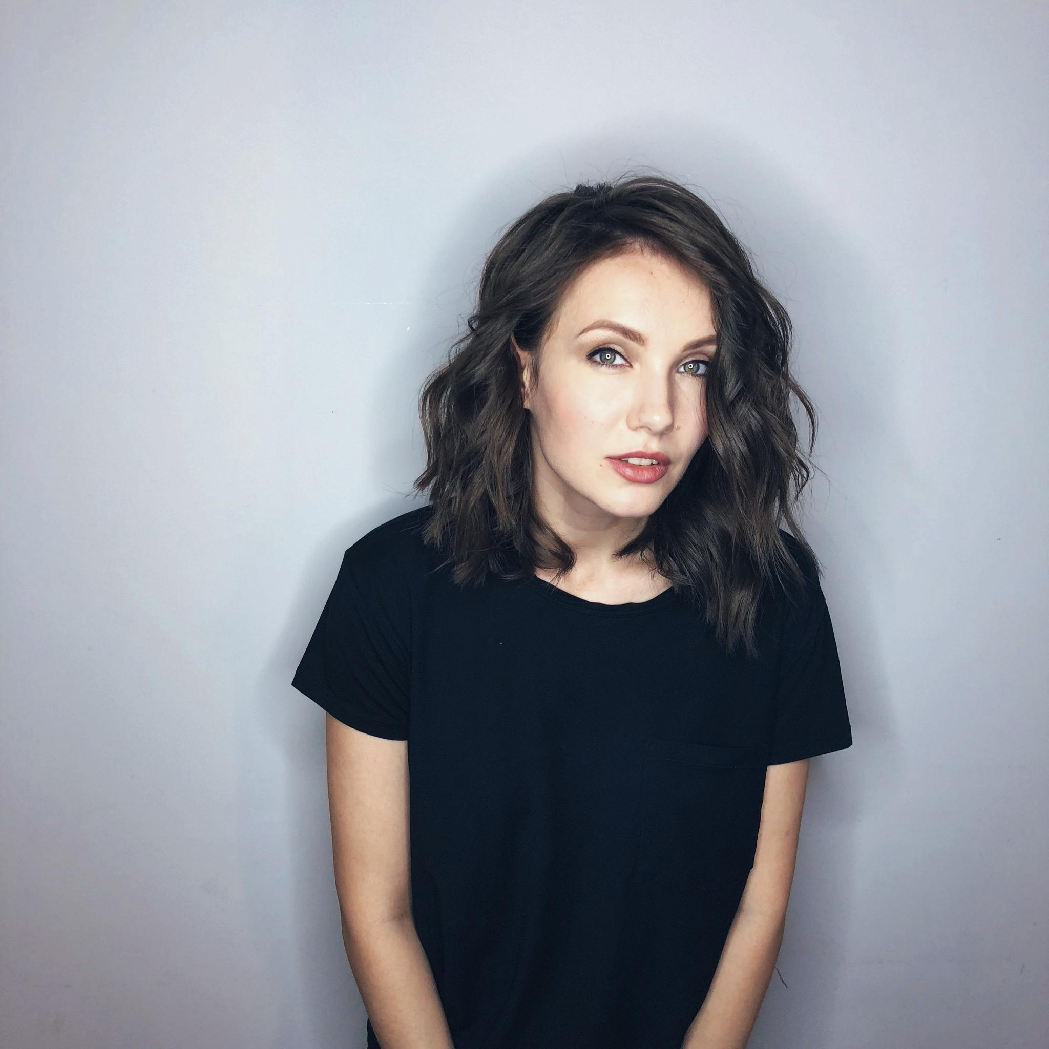 Hovuz pornosida etuk onalar Katta oyoq jinsiy aloqada