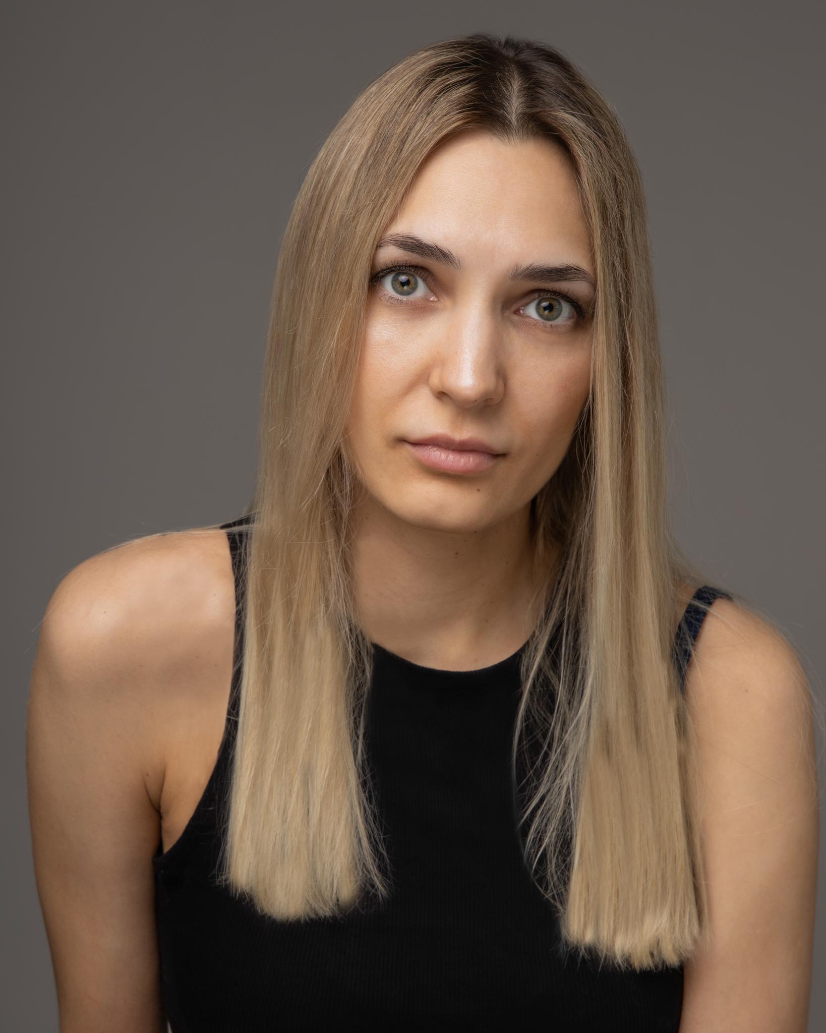 kopikli yalangoch qiz