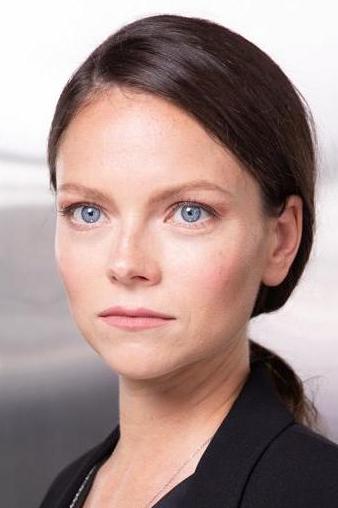 Strizhenovaning studiyasida panty miltillovchi video Dom2 da Olga Buzova bilan jinsiy aloqa