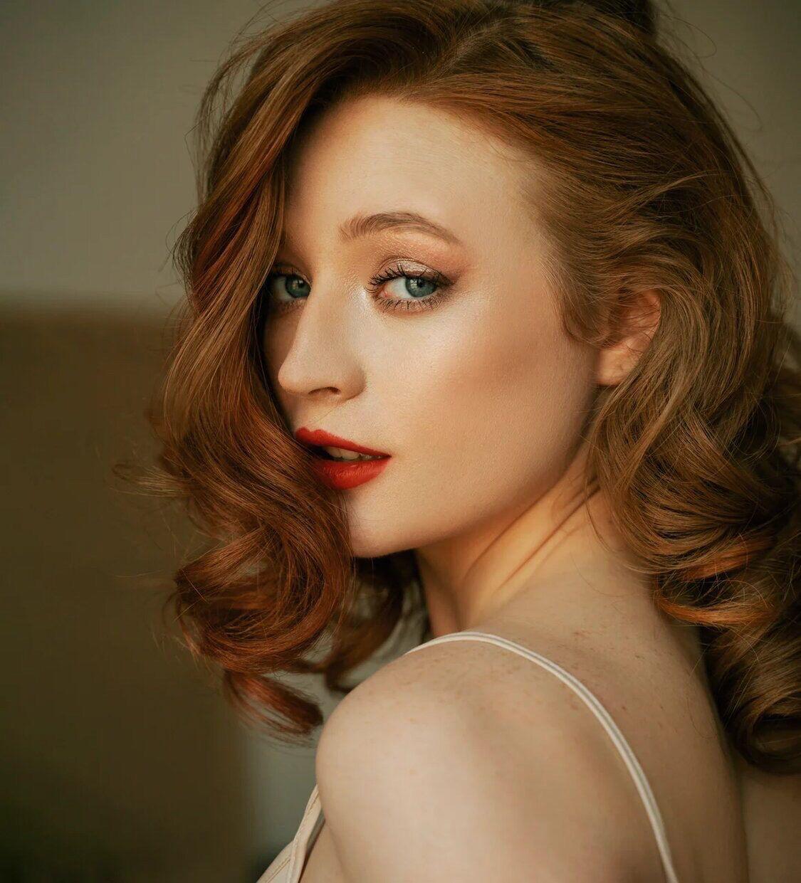 H. Вышивка бедная лиза. Марсель дюшан, l. Makayla света шегеда. Lisa gallery.