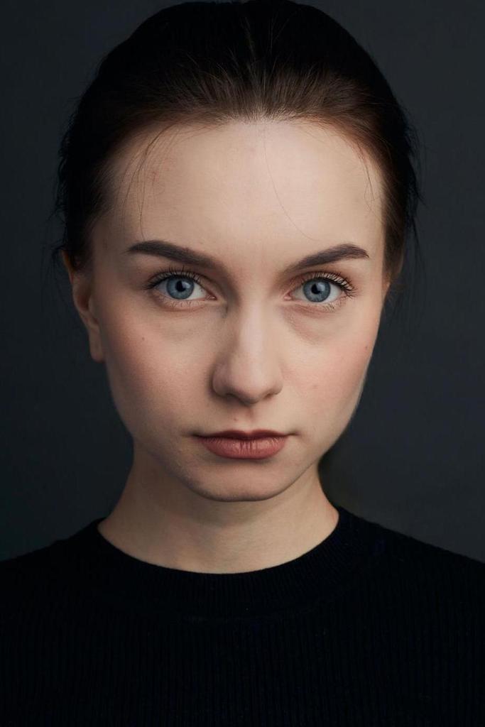 Anastasia casting