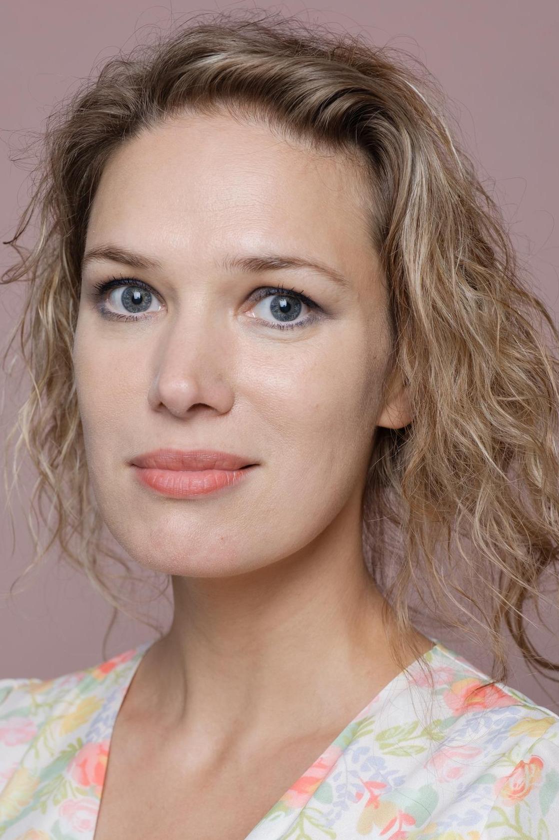 Donetsk viloyati qizlar erotik rasmlar Erotik massaj nima?