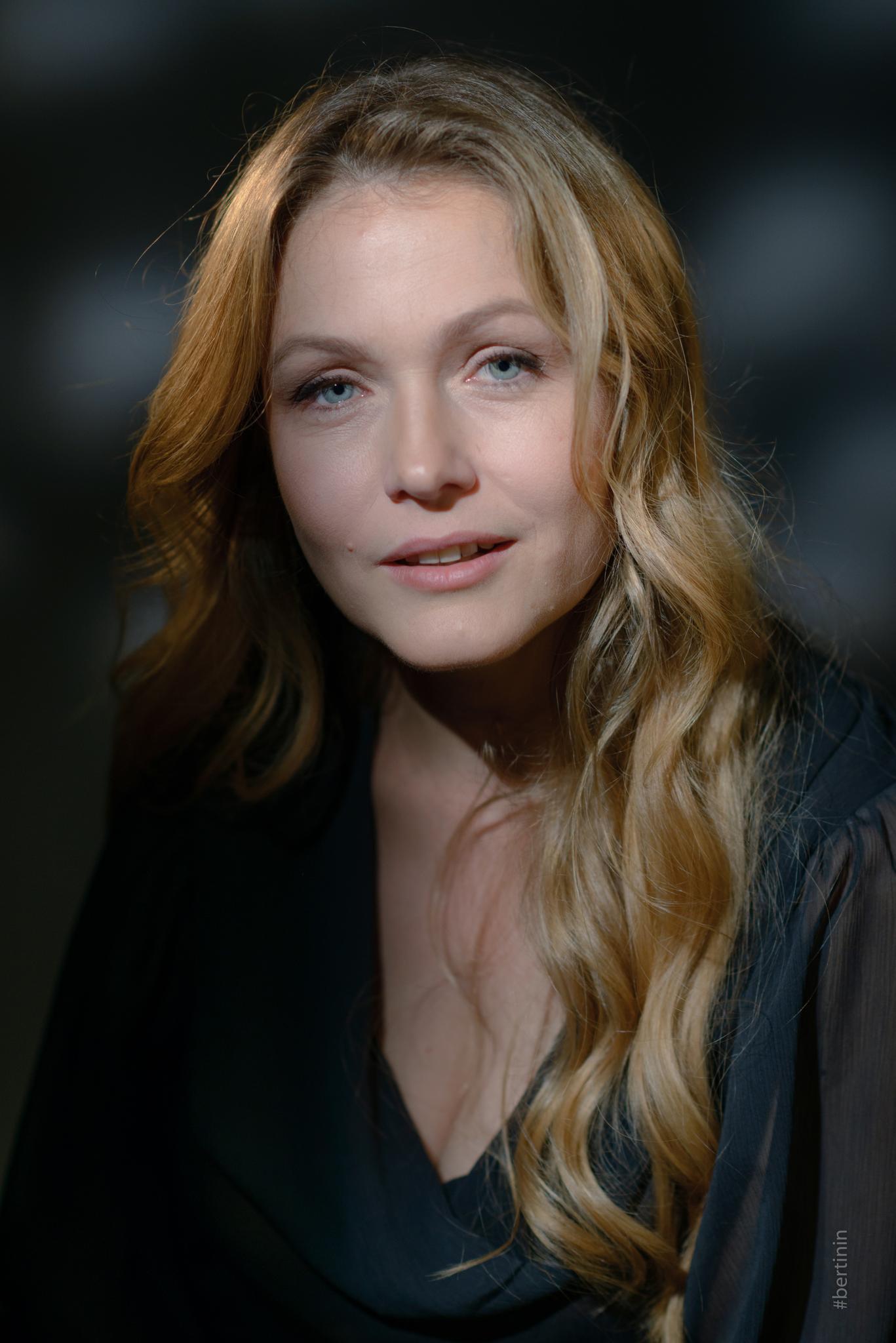 Oksana Skakun yalangoch fotosurat