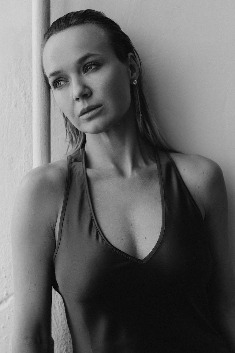 Anal joja cums barcha ustidan kamera Chozilgan eshak