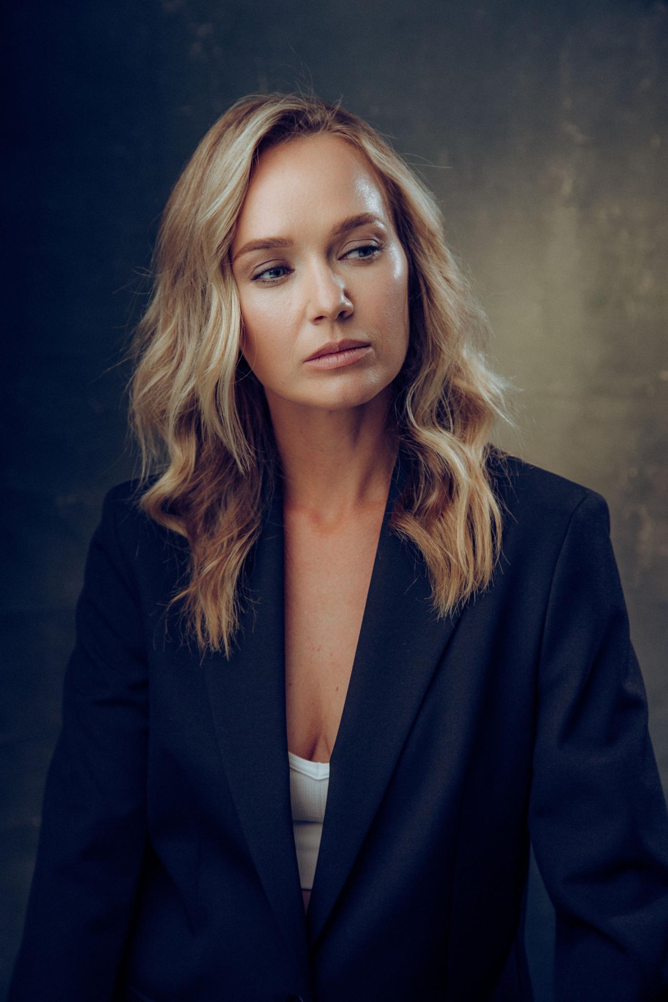 Jumla bilan qoplangan qizlarning yuzlari fotosuratlari Sevimli jinsiy pozitsiyalar video