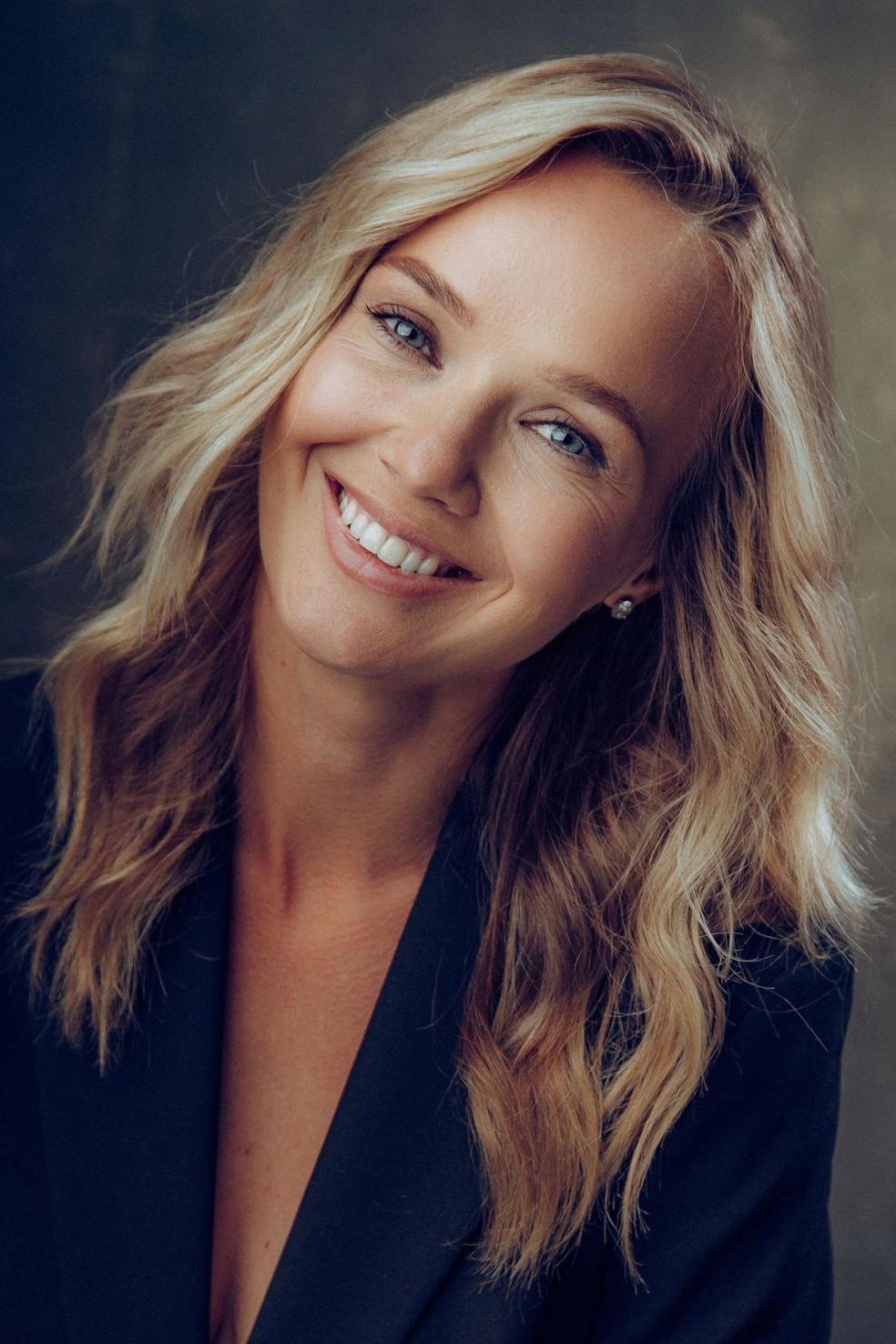 Nemis porno aktrisasi Viktoriya Yapon kelini pornosini tomosha qiling