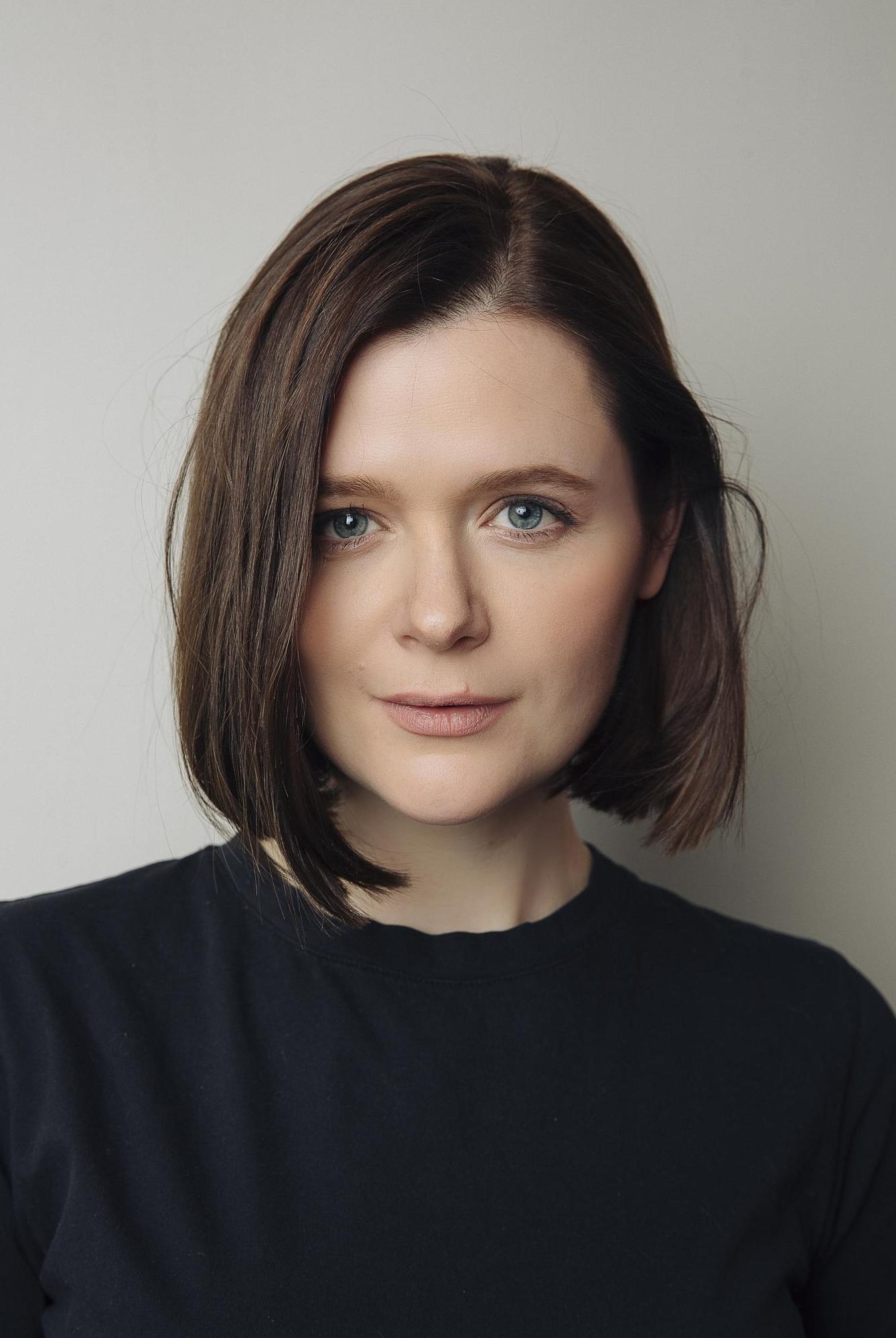 Loy bilan kurashadigan kokraklar Ota oz qizini onlayn porno bilan sikishdi